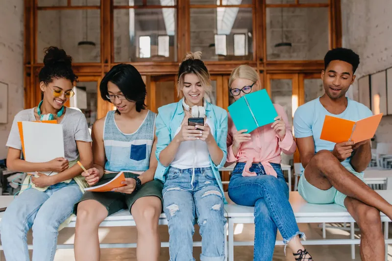 O impacto das redes sociais na preparação para o vestibular: como usar de forma produtiva